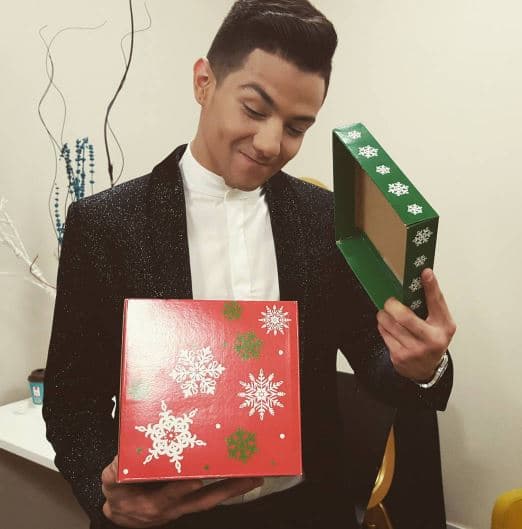 Queremos saber qué hay en esa caja...