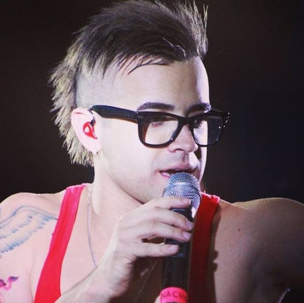 El cantante venezolano Nacho conoció la paternidad cuando tenía 21 años.