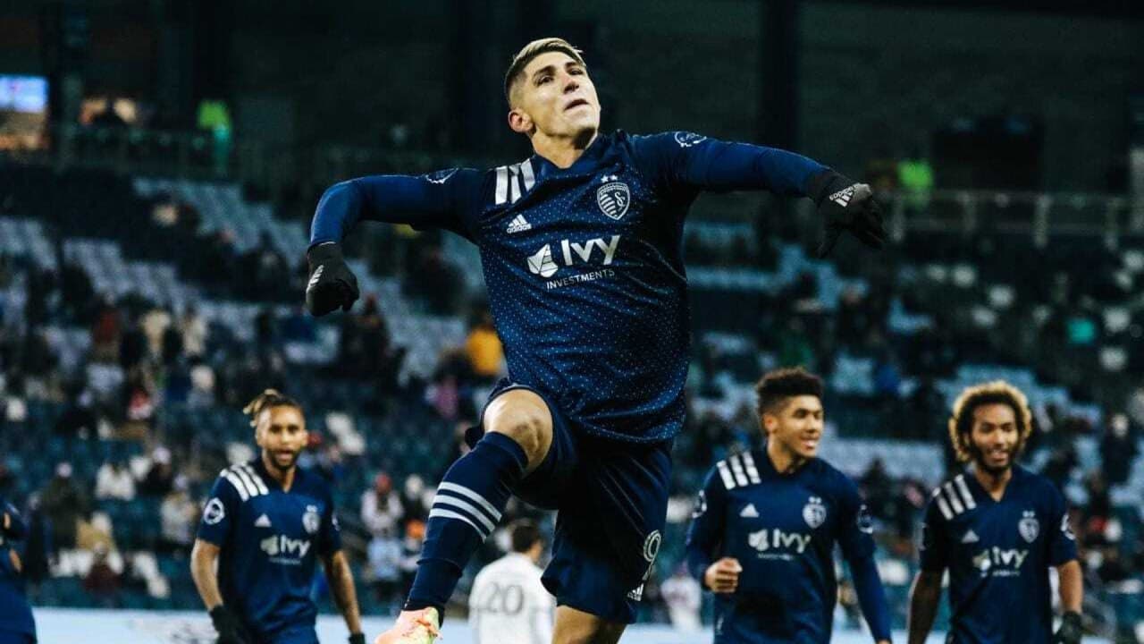 Alan Pulido: “Todo lo que he logrado en México se ha minimizado”