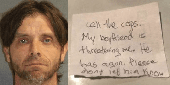 "Llama a la policía": liberan a una mujer de su agresor por una nota en la que pedía ayuda