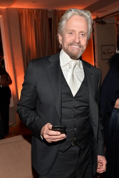 El film fue una de las primeras oportunidades en que Michael Douglas actuó como productor, de manera que de inmediato consideró a su padre para el papel.