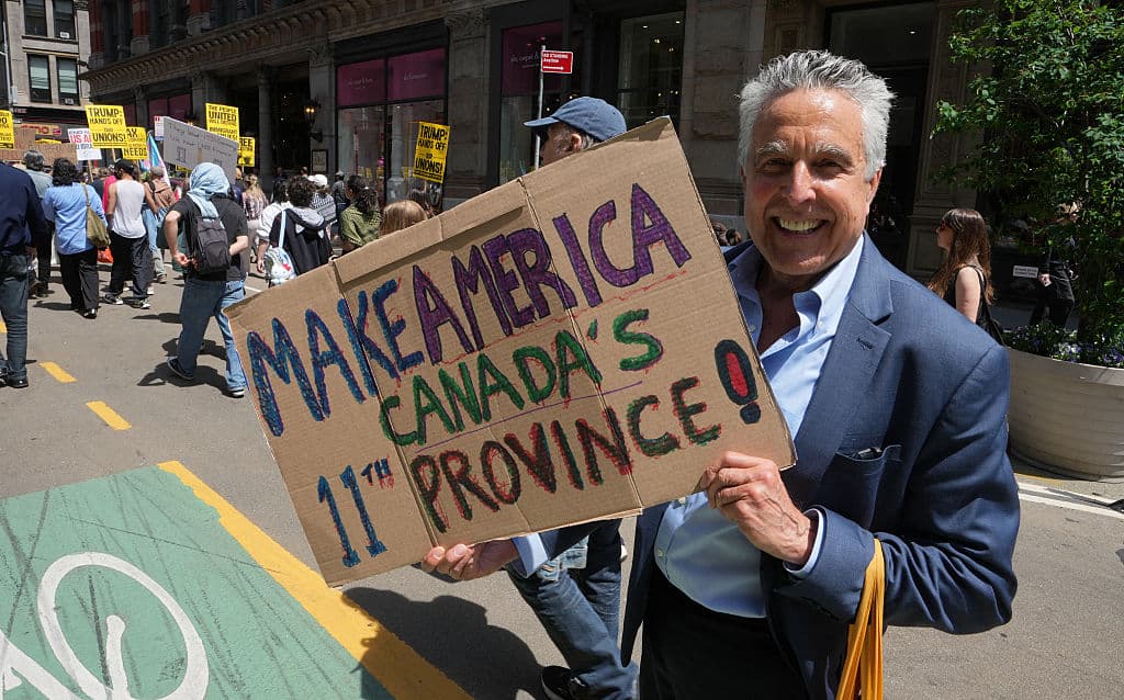 Hubo otros que se expresaron con humor o ironía, sugiriendo que el plan de esta administración es hacer de Estados Unidos la décimoprimera provincia de Canadá.