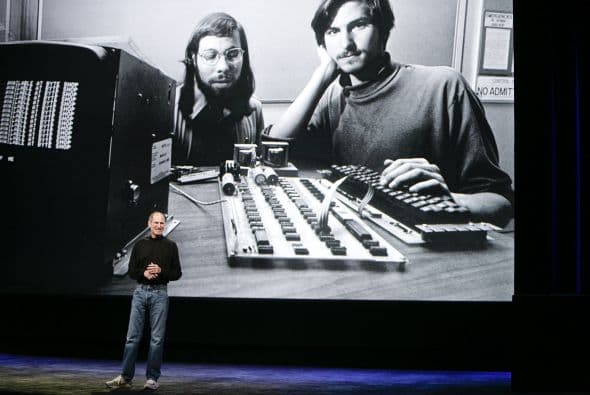 El cofundador de Apple, Steve Jobs, podía resultar mezquino, brusco y ásperamente desdeñoso con sus trabajadores en su búsqueda de la perfección, según su biógrafo.