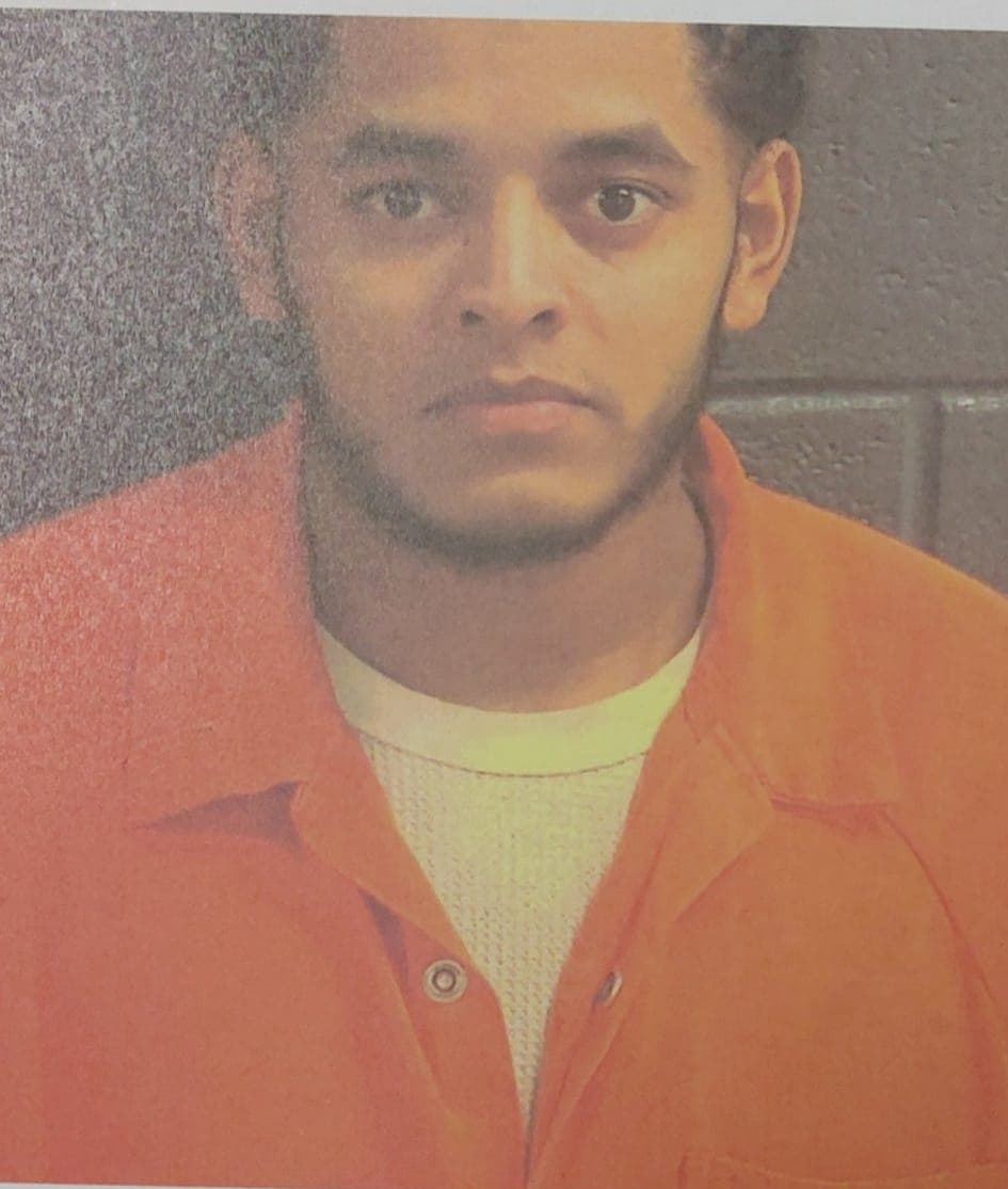 <a href="https://www.univision.com/local/north-carolina-wuvc/alder-marin-sotelo-fbi-capturado-mexico-carcel-de-virginia-matar-oficial-ned-byrd">El FBI anunció su captura</a> en el estado de Guerrero, México.