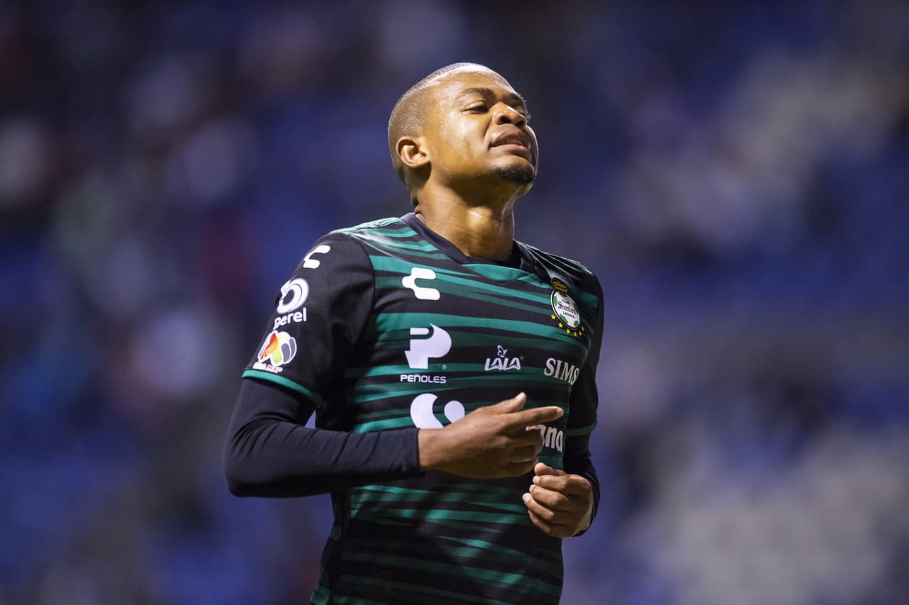 Harold Preciado estrelló una en el poste.