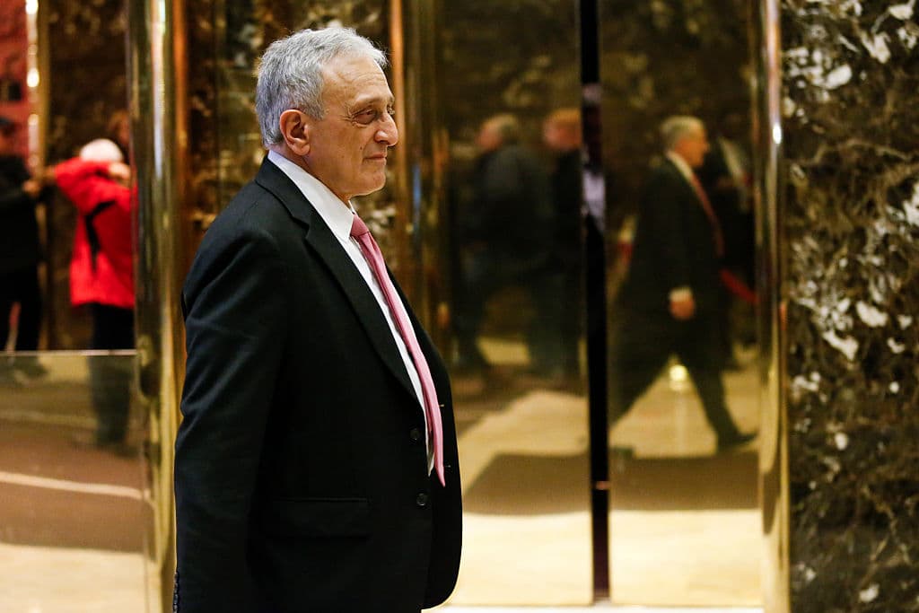 Paladino al salir de una reunión con el presidente electo en la Trump Tower de Nueva York