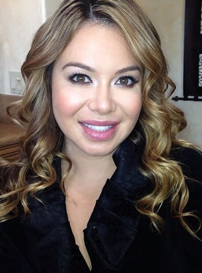 Aunque todavía no están en una relación, 
<b>Chiquis</b> acepta que siente atracción por Jorge y están apenas en la etapa de conocerse, además de respetar los negocios que tienen en conjunto.