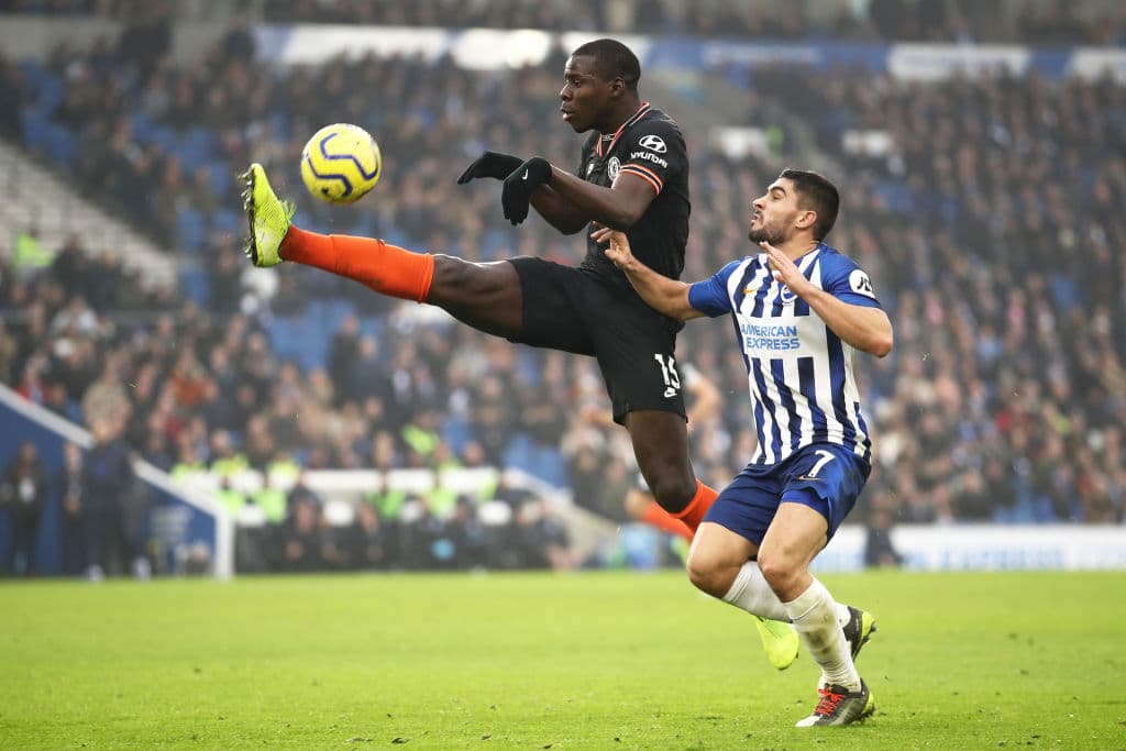 Un gol de Jahanbakhsh, al 84, le dio el empate 1-1 al Brighton; Azpilicueta abrió el marcador para el Chelsea.