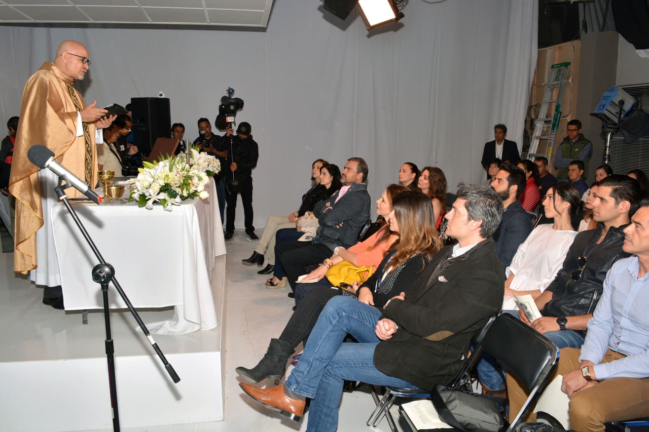 Como parte del claquetazo también se ofició una misa para arrancar con todo y con el pie derecho como debe de ser.