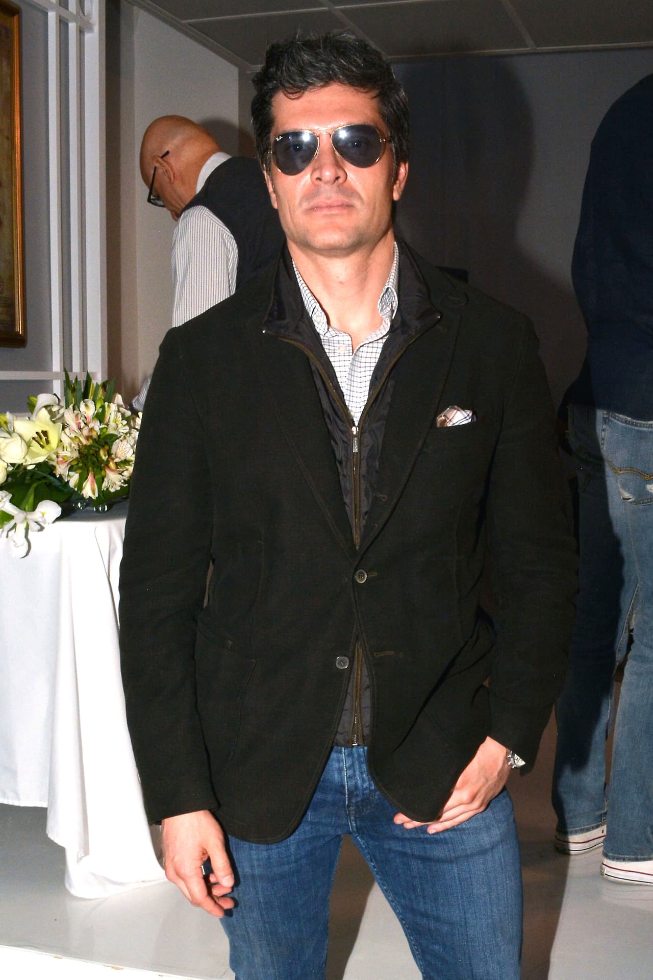 Si tenías la angustia por el deleite de pupila, de una vez por todas olvídate de eso; ya que Marcelo Córdoba también forma parte del elenco.