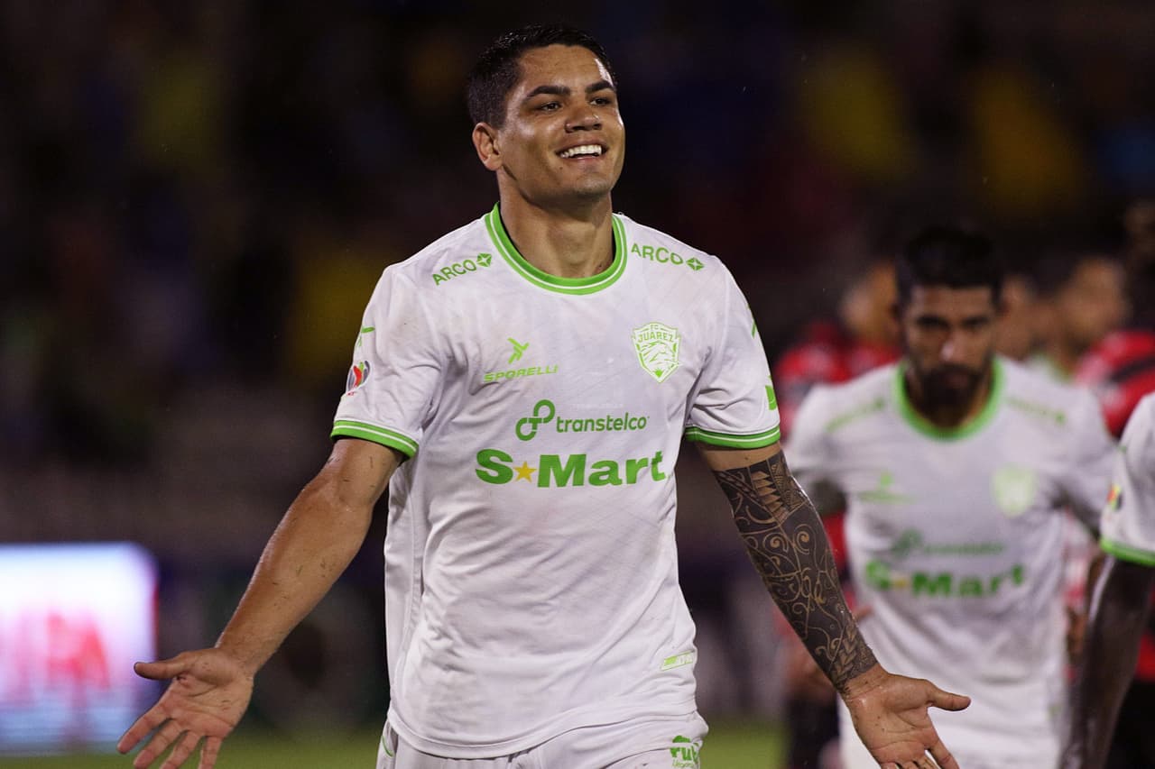 El defensa Yonatthan Rak pasaba a ser el villano por la falta cometida y así permitir que Gabriel Fernández cobrara para el 1-1.