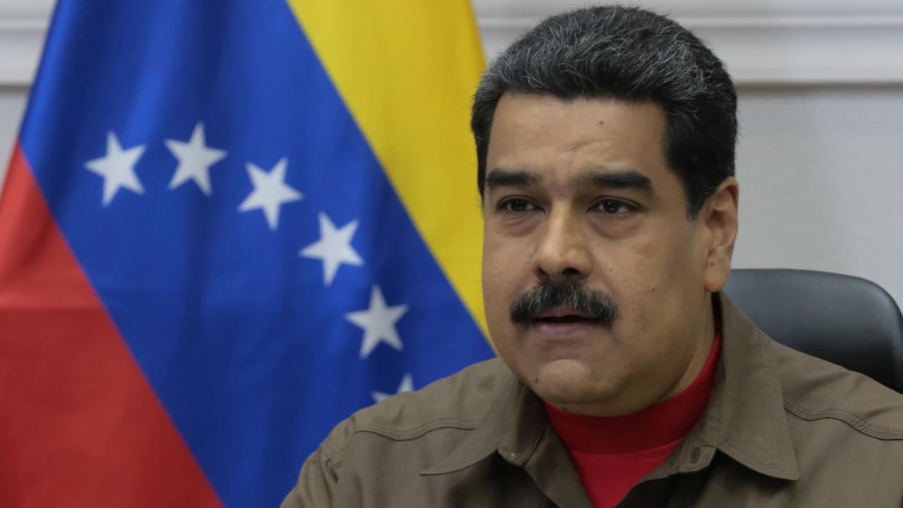 Comienza a operar el 'petro', una criptomoneda creada por Maduro en el país con la mayor inflación del mundo