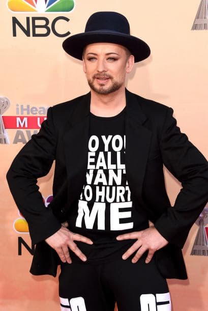 ¿Eres tú Boy George? o la mitad de lo que era. Luce súper bien así de delgado.