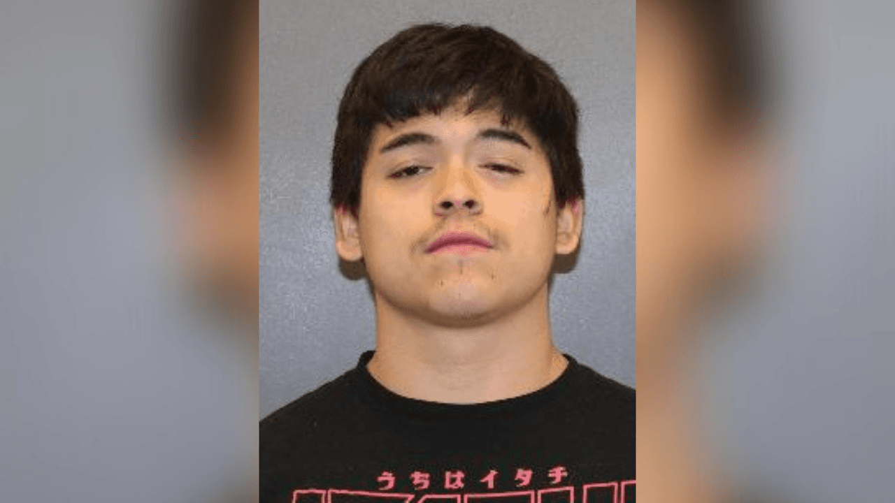 Arrestan en Denton a un adolescente sospechoso de ir ebrio y matar a persona en choque