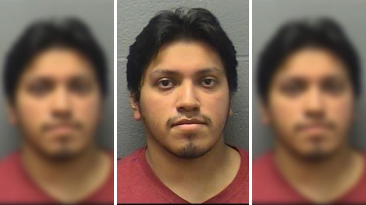 Magdiel Pérez era empleado del Distrito Escolar U-46.