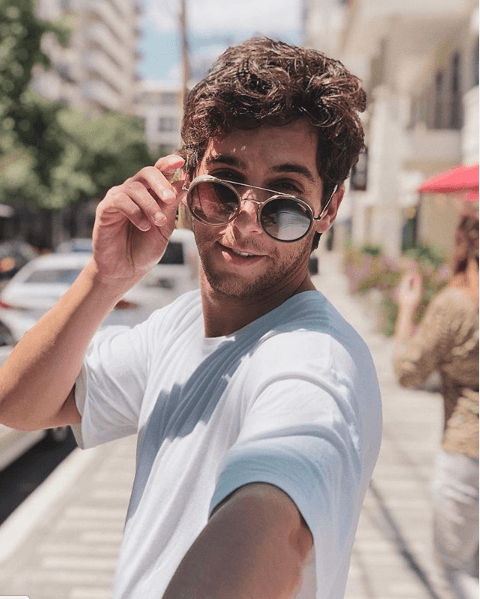 "Siempre he dicho que cuando dejas de disfrutar algo, tienes que irte de ahí; lo dejé de disfrutar, dejé de sentirme cómodo y dije: 'No es para mí, gracias a todos, pero yo ya me voy'", agregó sin ahondar en detalles.