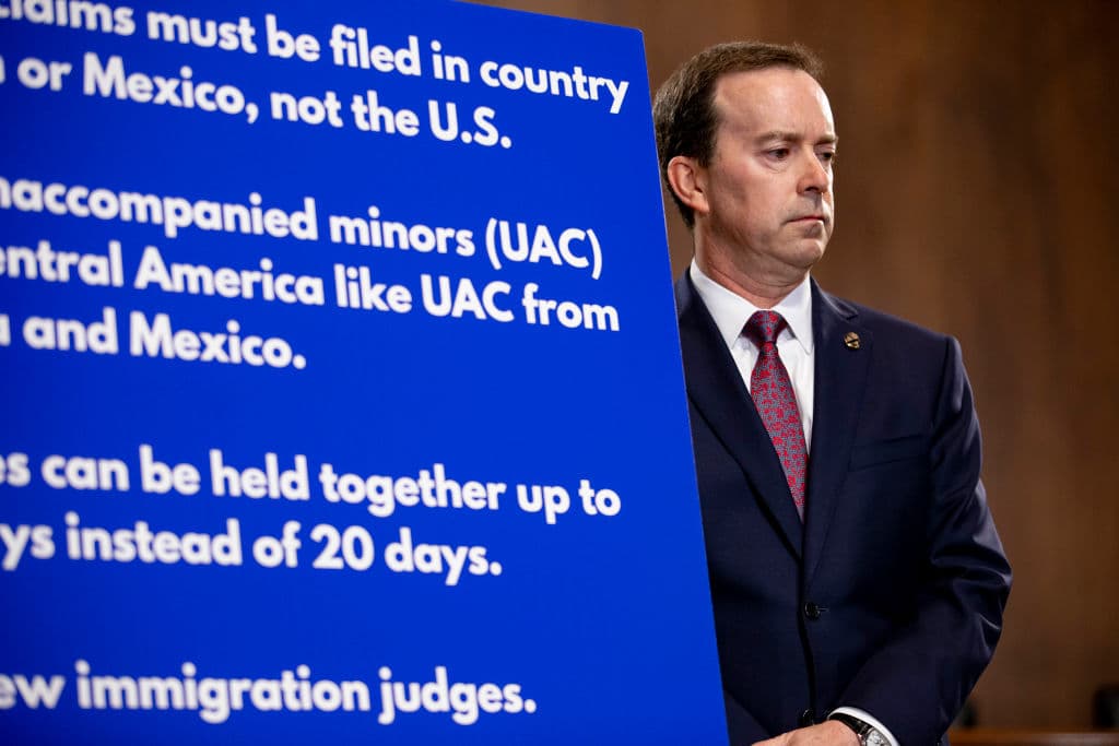 El Comisionado interino de Aduanas y Protección Fronteriza, John Sanders, durante una conferencia de prensa sobre la legislación propuesta para abordar la crisis en la frontera sur.