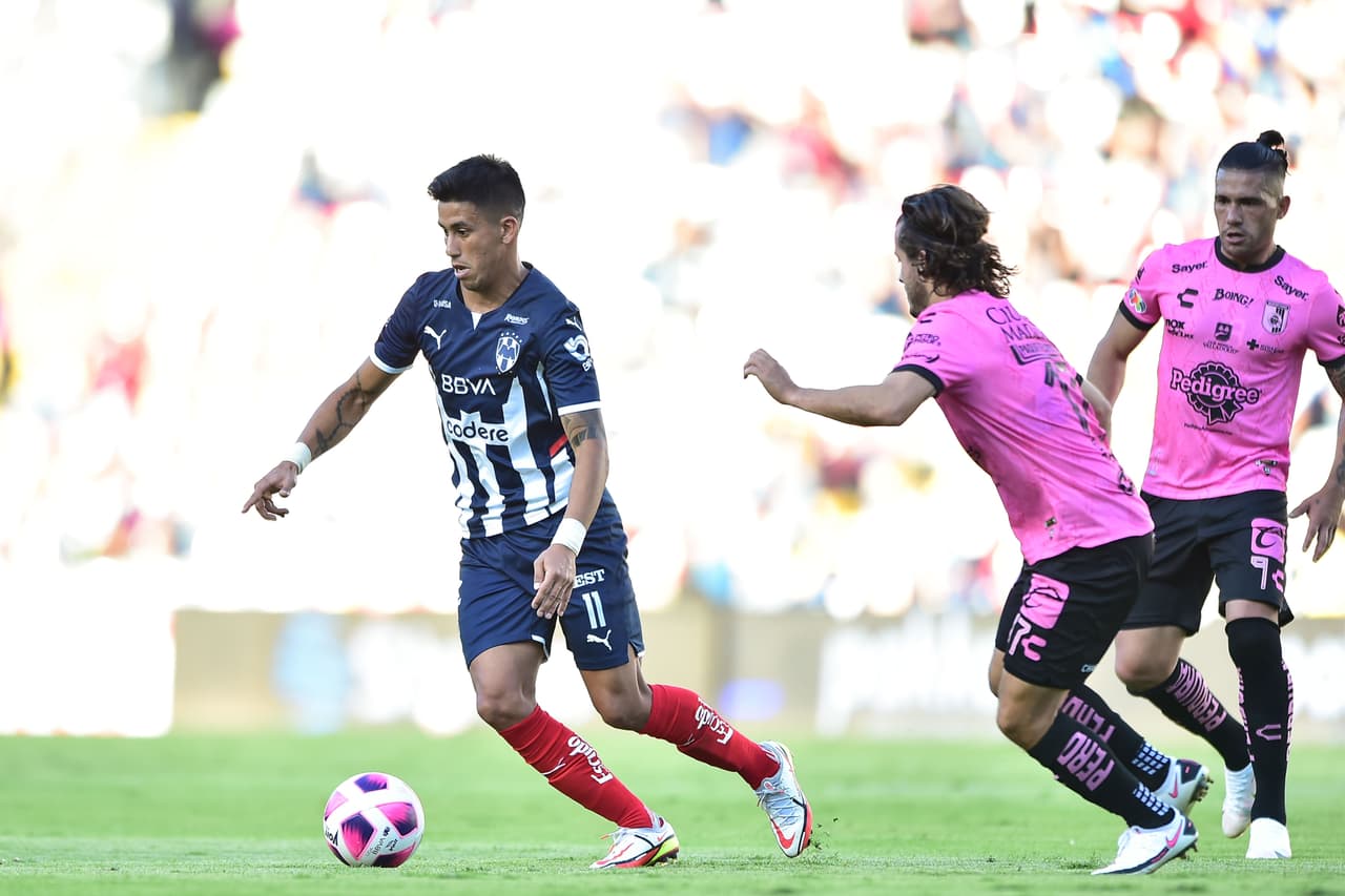 Con el solitario gol de Erik Vera, Querétaro logra imponerse 1-0 ante un poderoso Monterrey.