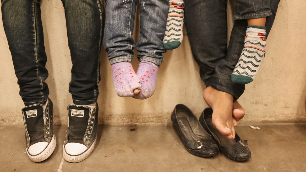 Abogados condenan redadas y dicen que el gobierno debería "avergonzarse"