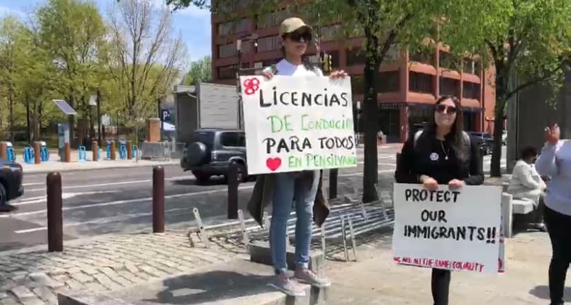 Entre los reclamos resaltó la aprobación del proyecto de ley que otorgaría licencias de conducir para los inmigrantes indocumentados en Pensilvania.