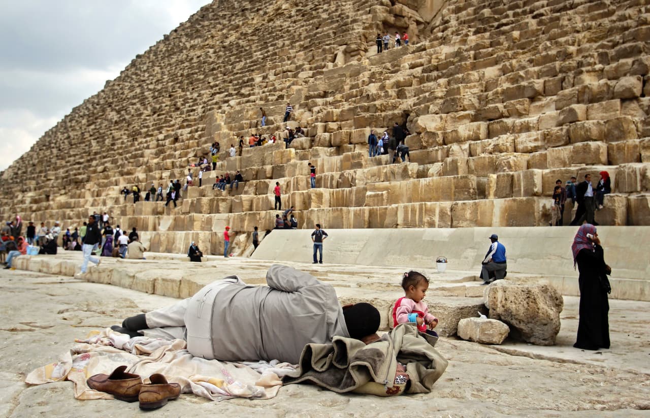 Las pirámides de Egipto reciben millones de visitantes cada año. Han sido cerradas al público hasta nuevo aviso debido a la pandemia de coronavirus.