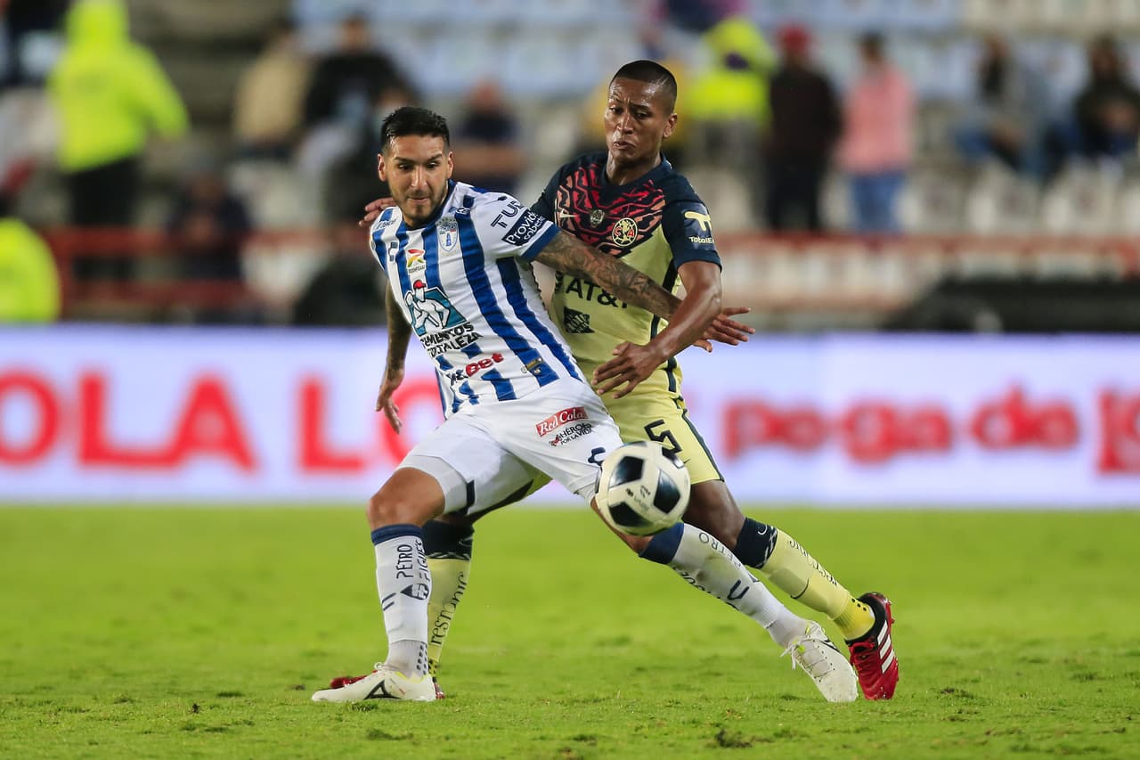Pachuca no logra aguantar la ventaja y los Tuzos y las Águilas empatan 1-1 en el Estadio Miguel Hidalgo.