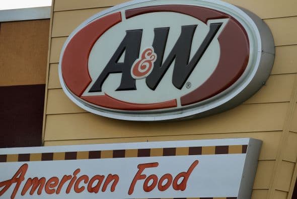 A&W- Pionera de la comida rápida desde la Segunda Guerra Mundial, All American Restaurants, propiedad de Yum!Brands, salió a la venta desde 2010 pero no ha encontrado compradores. La razón de quiebra de esta compañía es la falta de logística y costos de operación para luchar contra competidores como Subway, KFC o McDonald's.