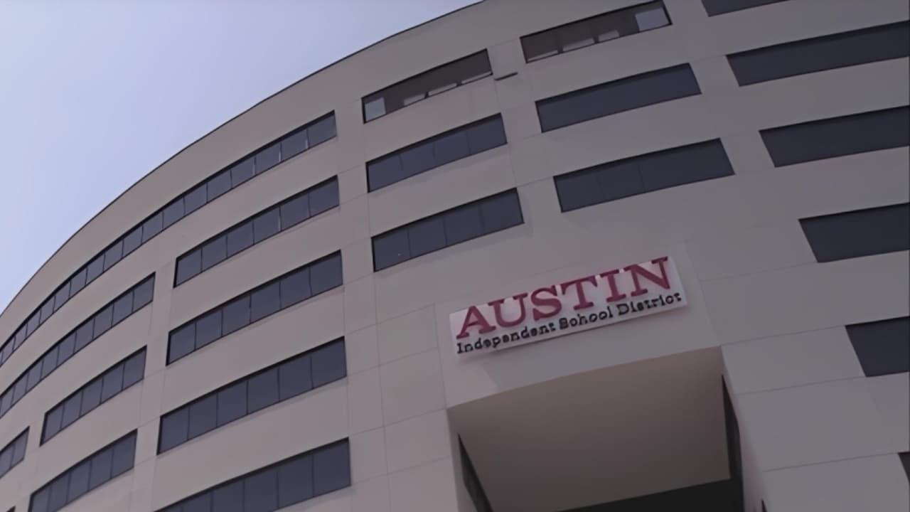 Distrito escolar de Austin aprobó cierre de 10 escuelas: este es el plan a seguir