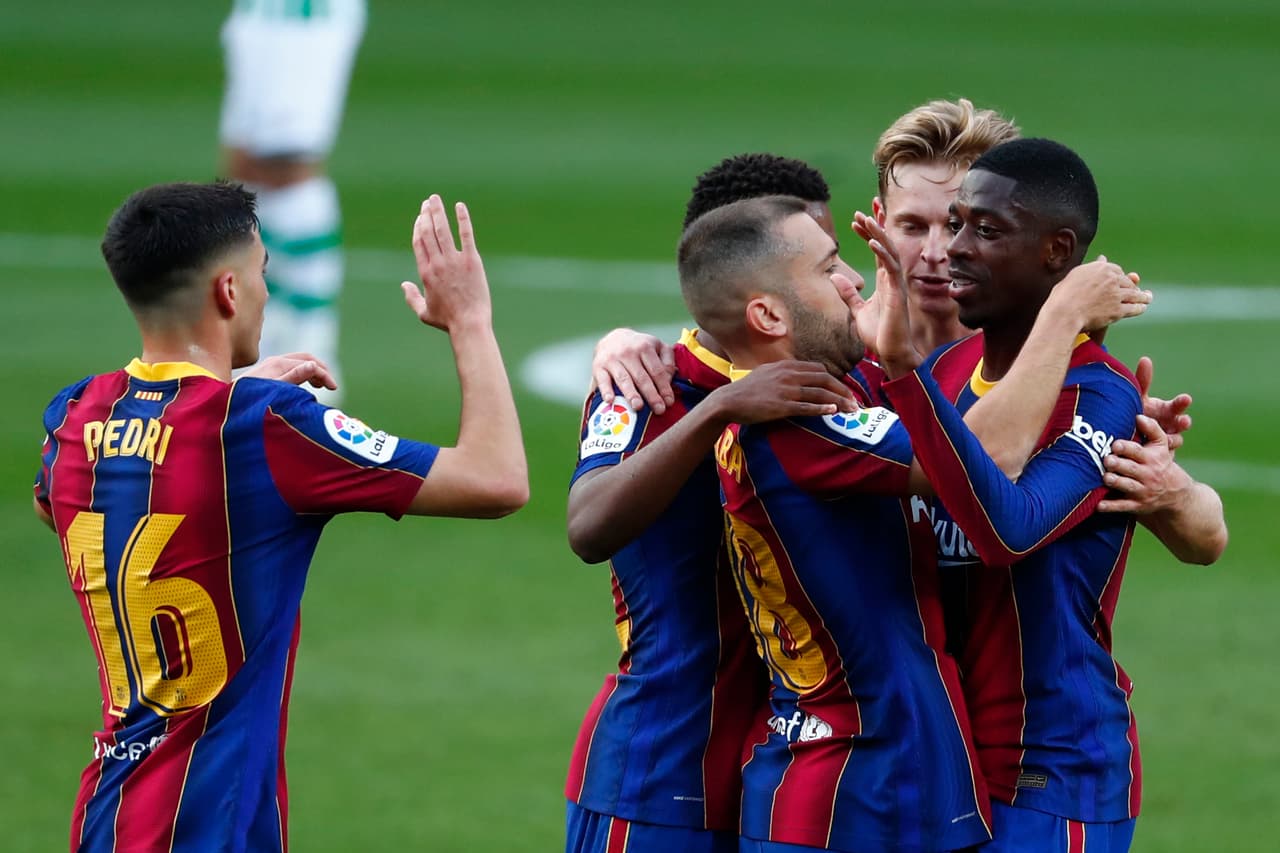 El astro argentino ingresó al inicio de la segunda mitad y su peso en la cancha fue fundamental para la goliza. | Dembélé abrió el marcador a los 22’ y Sanabria (45+2’) igualó el marcador. Griezmann (49’) falló un penal en la primera mitad, pero comenzando la parte complementaria ‘se sacó la espina’. Messi (61’) creció la ventaja cobrando una pena máxima y Morón (73’) nuevamente descontaba. Hacia el final del partido, el astro argentino (82’) hizo el cuarto para los culés. Pedri (90’) puso la 'cereza en el pastel'.