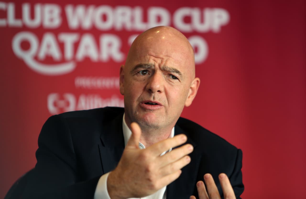 Gianni Infantino felicitó y dio el “enhorabuena” a los 32 equipos mundialistas 
