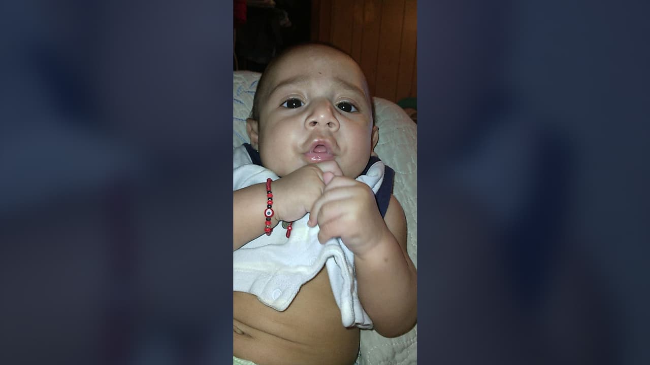 “Que me ayuden a saber dónde está ella, porque ella es la que sabe qué pasó en realidad, quiero saber qué fue lo que pasó esa noche (que desapareció con el niño), es algo feo, cada día me levanto y digo dónde estará mi hijo”, indicó Vázquez.