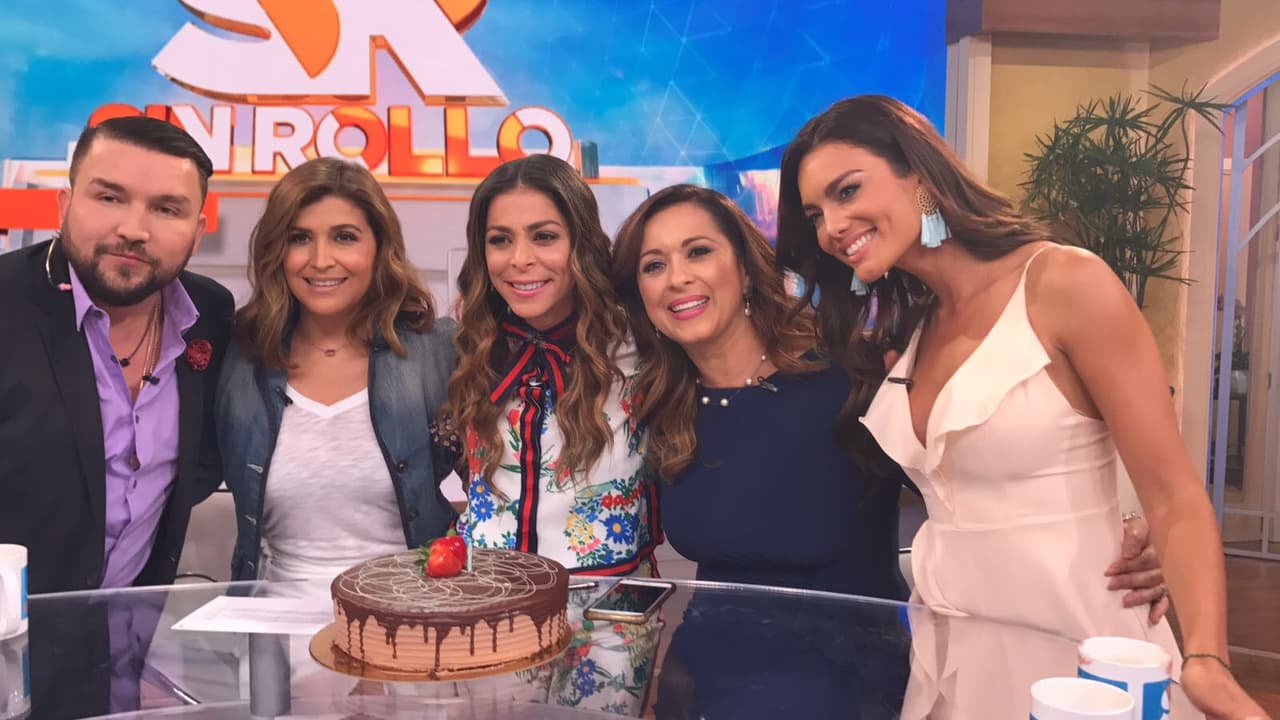 Ella comienza esta nueva etapa trabajando, rodeada del cariño de sus compañeros.