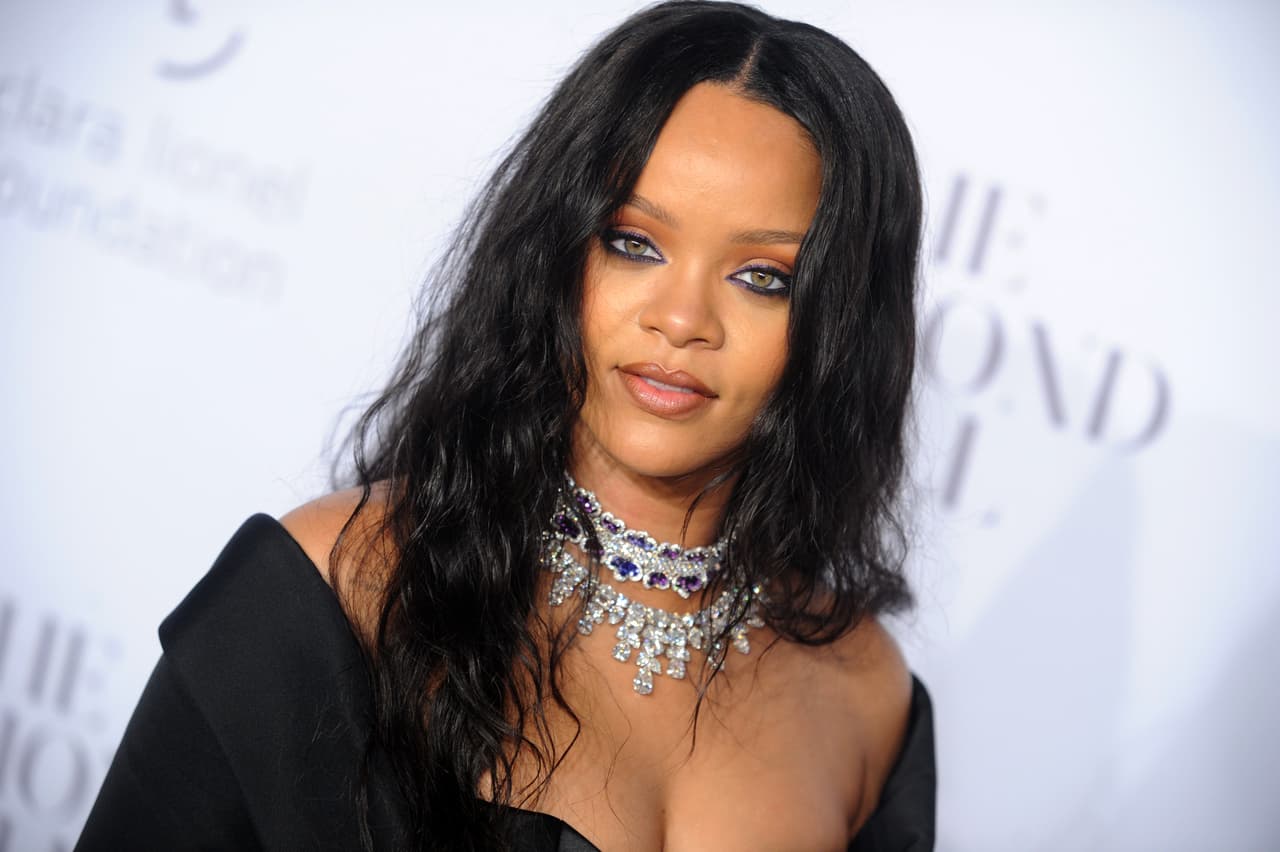 "La cosa es ¿si haces el medio tiempo del Super Bowl significa que eres una vendida? No lo creo, pero creo que ella está bien en sentirse así, además, tiene el suficiente dinero para sentirse de esa manera", Wendy agregó que tiene varios objetos de la marca Fenty, de la que Rihanna es propietaria y con la que gana millones de dólares en ventas.