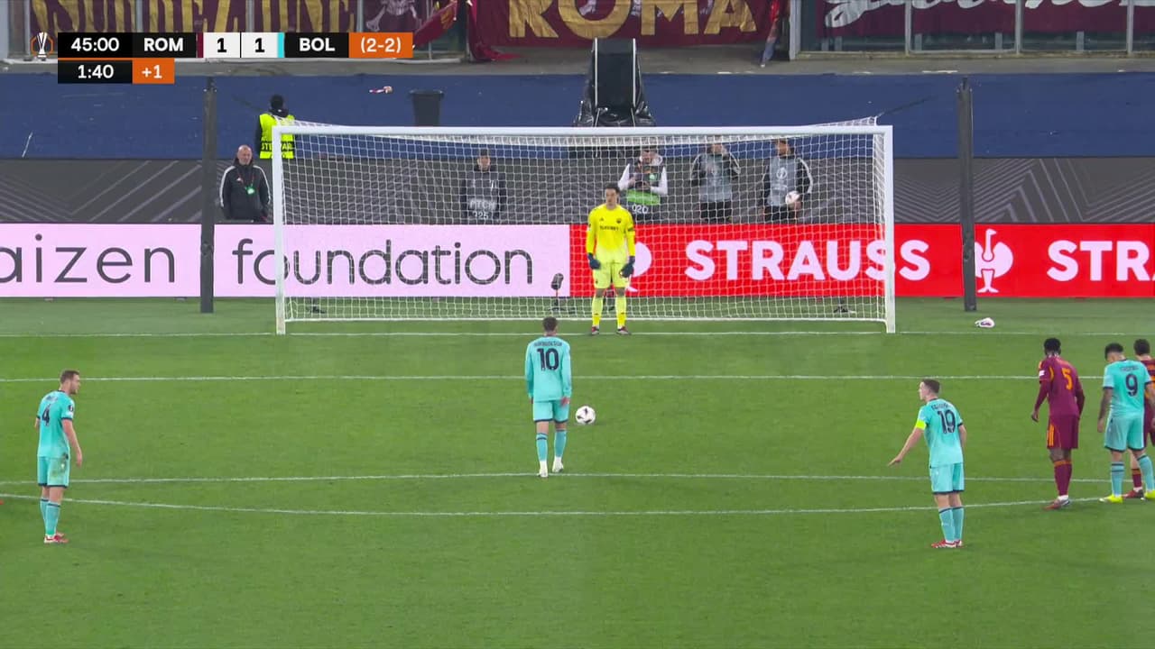 ¡GOL!  anota para Bologna. Federico Bernardeschi