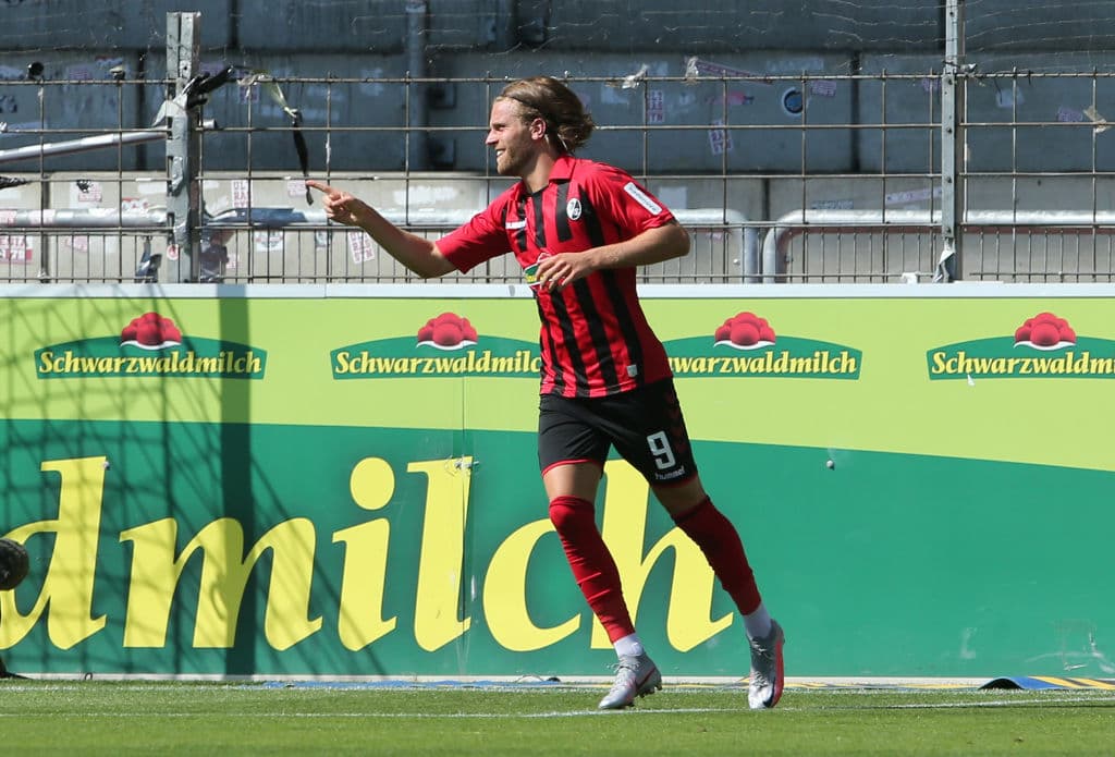 Friburgo se quedó muy cerca de acceder a posiciones de competiciones de la UEFA. Cerraron la temporada con 48 unidades, ocupando el octavo puesto de la justa alemana.