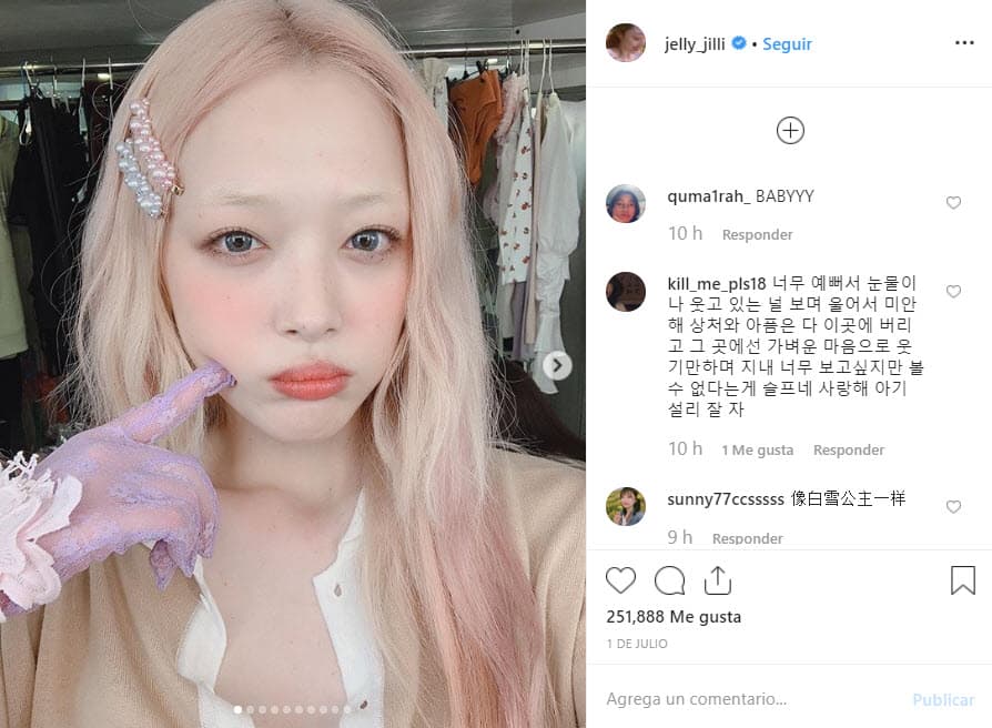 También filmó películas como 'Fashion king' y 'I am'. Además, participó en los programas de televisión 'Hotel del Luna' y 'To the Beautiful You'.