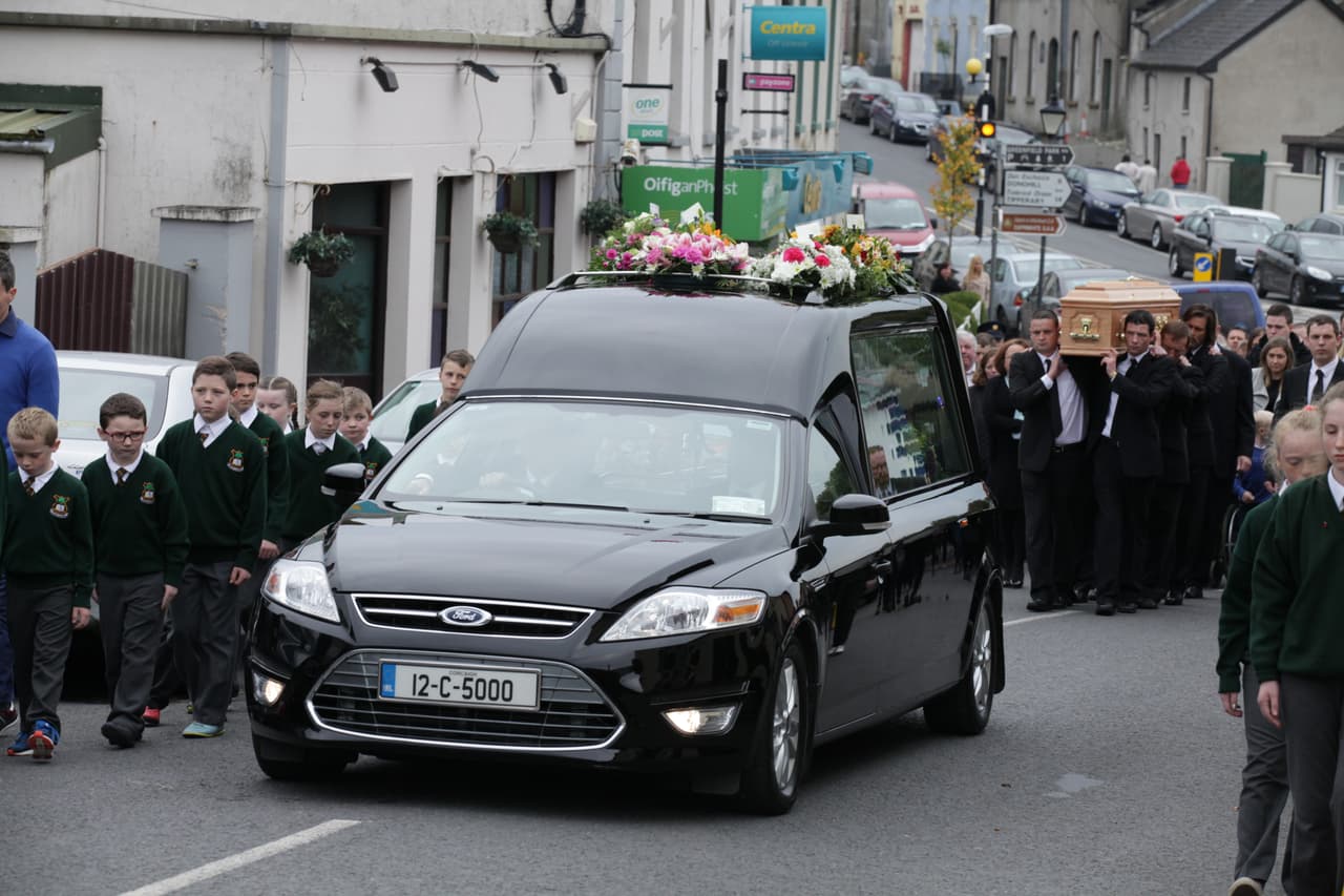Imágenes del funeral de Cathriona White