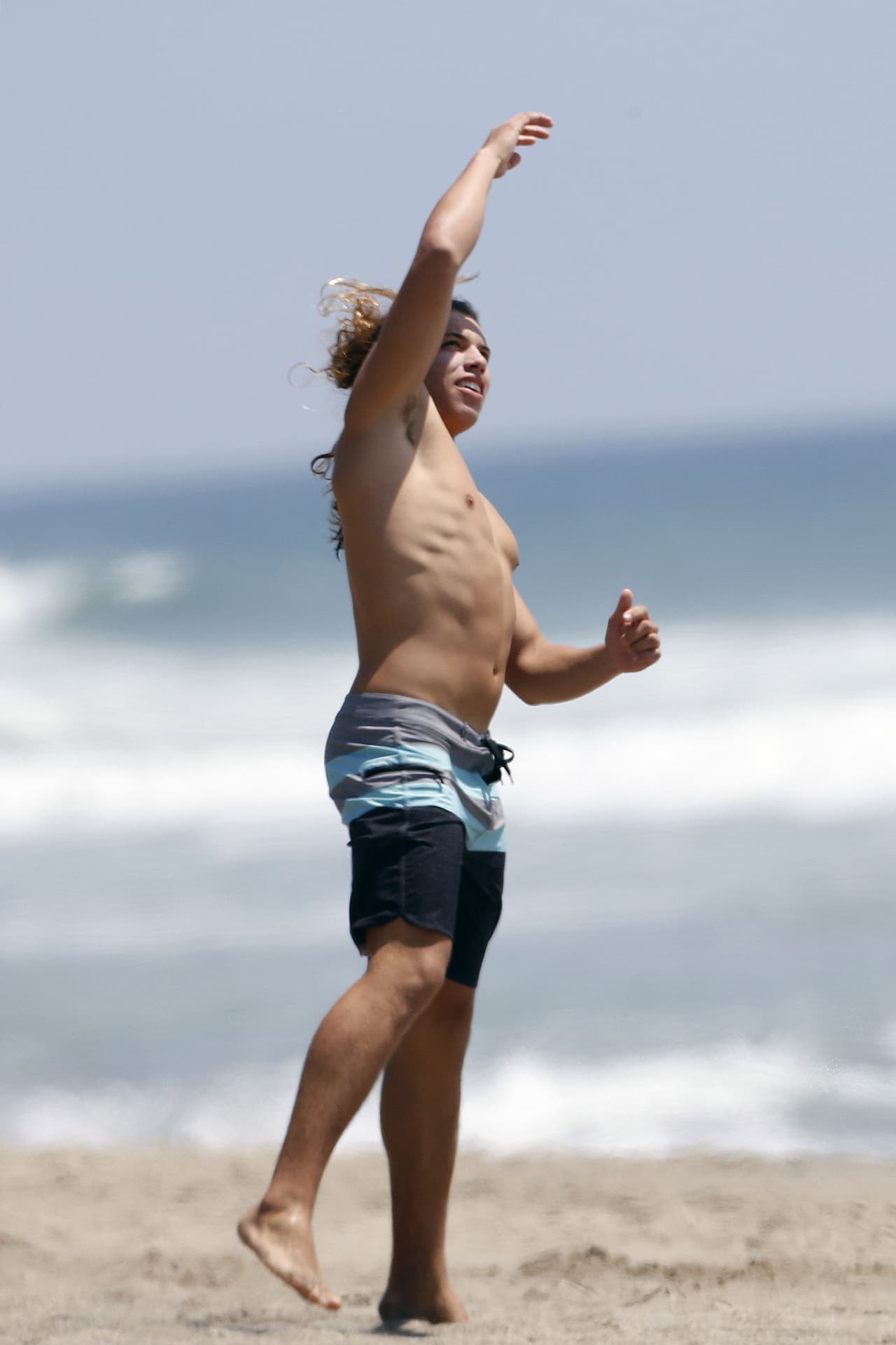 Joseph seguro seguirá el ejemplo de su padre al trabajar su físico.