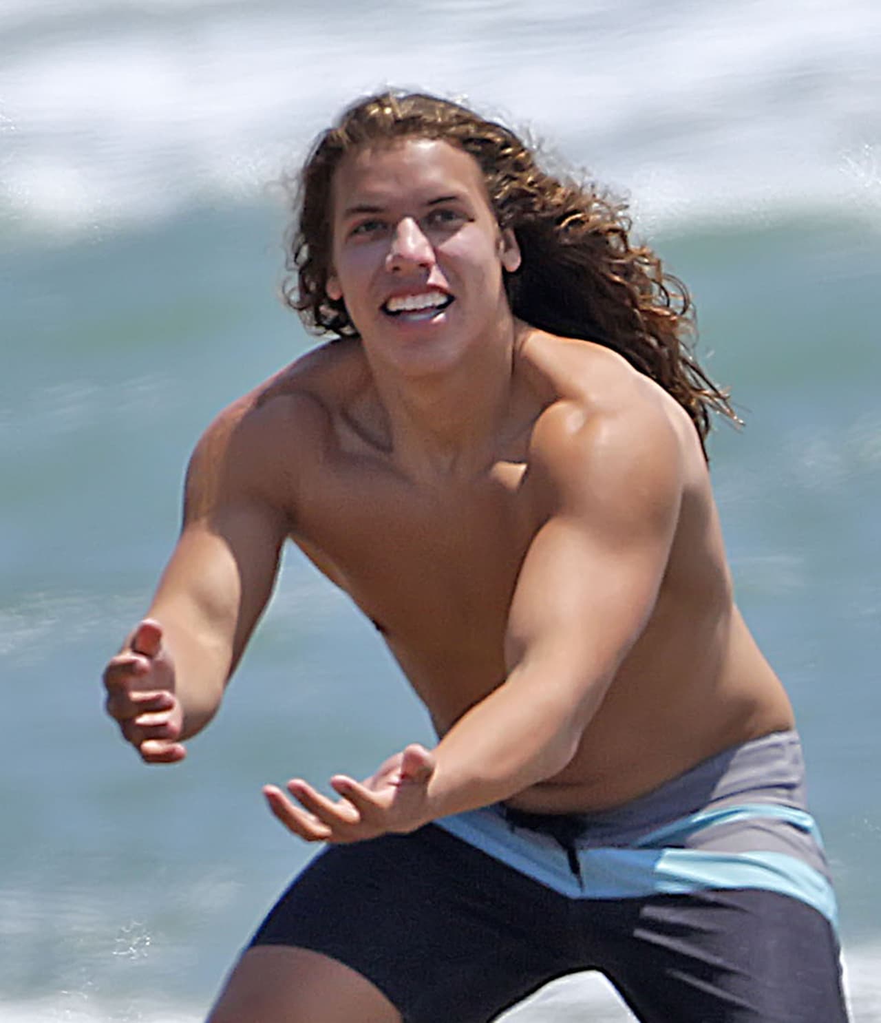 En una entrevista del 2019, dejó en claro que sus ganas de incursionar en la pantalla chica no fueron inculcadas por su padre, sino que el interés nació de él mismo.