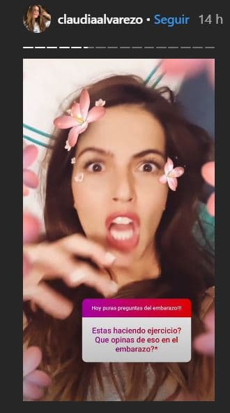 Álvarez confesó que ha recibido críticas por este hecho ya que algunos consideran que le afecta a su primogénita.