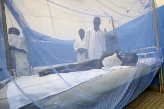 Se estima que en 2013 más de 580,000 personas murieron de malaria, un 90 % de ellas en África.