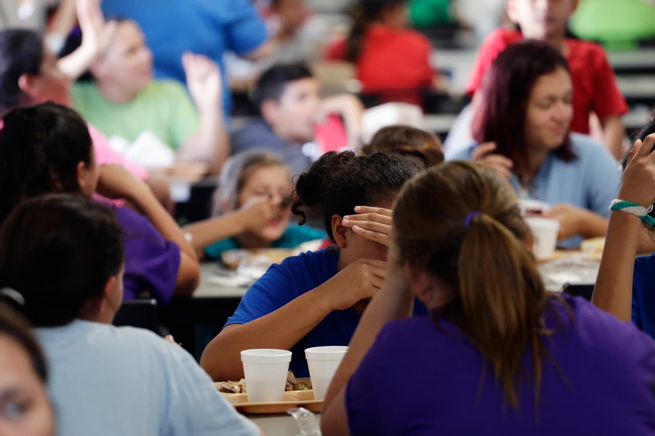 Ya son 20 los estados que demandan al gobierno para impedir que encarcele indefinidamente a familias migrantes