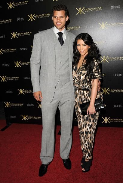 Corden respondió "nadie pensó que no sería genial 
<b><a href="https://www.univision.com/famosos/un-aguacero-dejo-atrapados-a-kim-kardashian-y-kanye-west-en-su-iglesia-donde-luego-llovieron-lagrimas-fotos">casarse con Kim Kardashian</a></b>. Todos pensaron que sería genial casarse con Kim", pero Kanye bromeó y le dijo "¡Bueno, no Kris Humphries!", refiriéndose al exmarido de su esposa (foto).