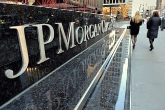 Millonaria multa a JP Morgan por manipulación