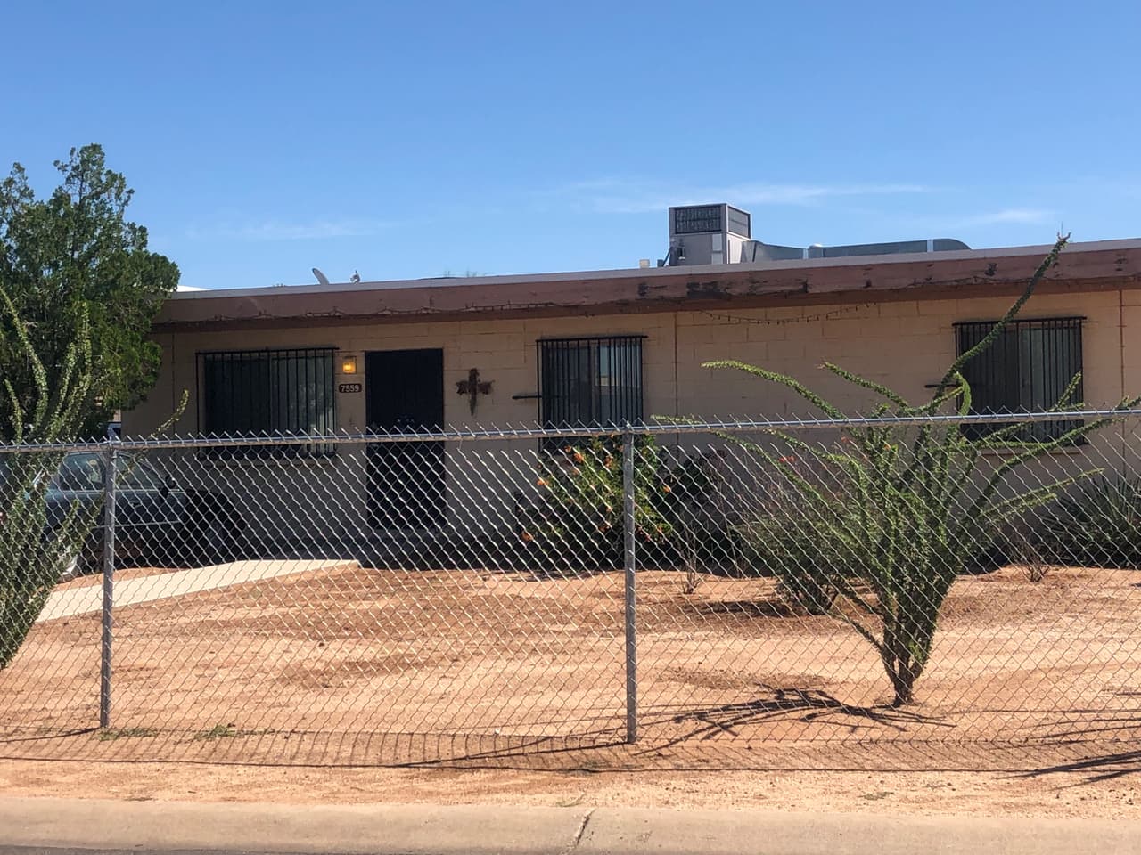 Hispano es acusado de ahogar a su hijo de 6 años en agua caliente para "sacarle el demonio"