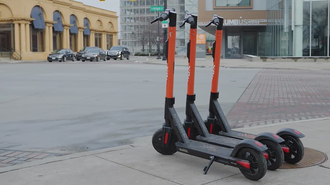 Consideran establecer medidas de seguridad para patinetas eléctricas en Austin 
