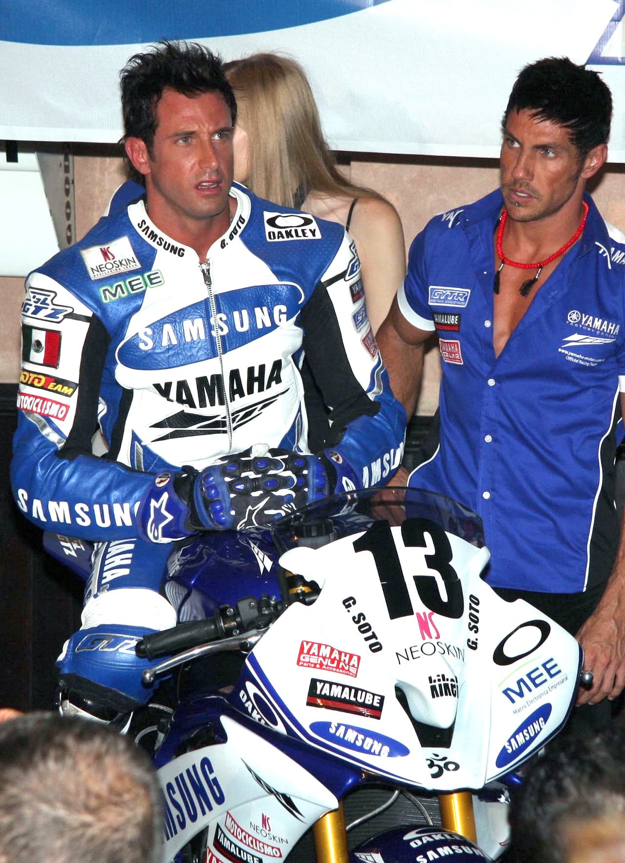 De hecho en 2008 recibió el nombramiento como Tercer Piloto Oficial de Yamaha Motors.