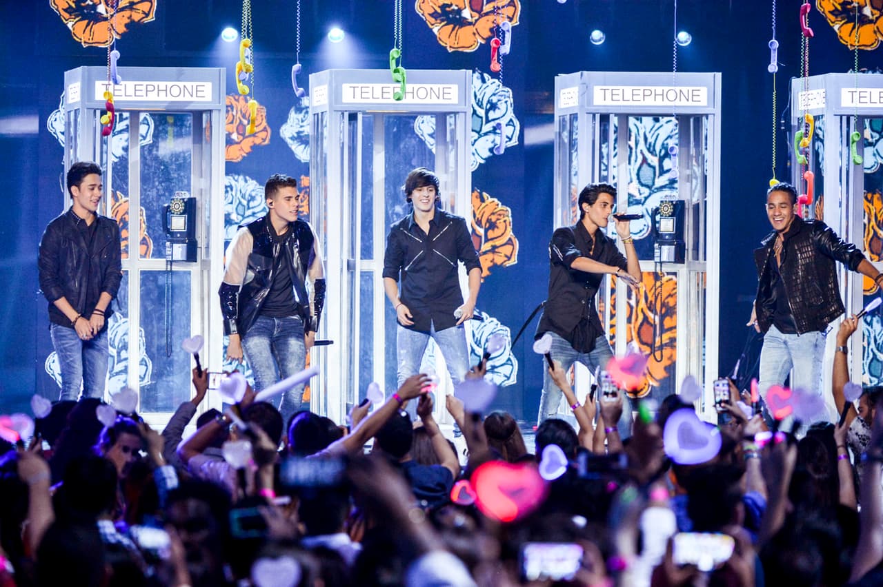 Los chicos de CNCO se apoderaron del escenario para enamorar a sus fanáticas cantando ‘Quisiera’.