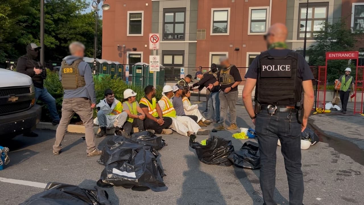 ICE confirma arresto de 17 trabajadores hispanos en una construcción de Bethlehem