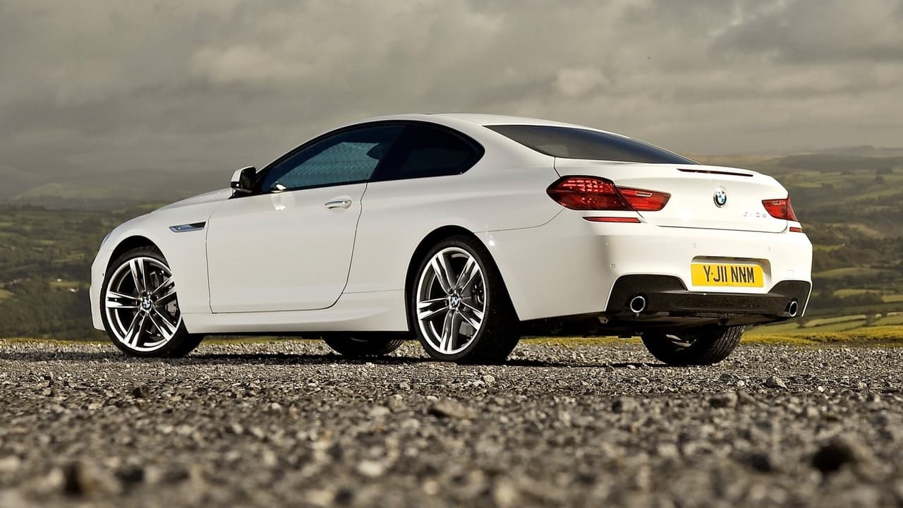 Se trató de un auto ensanchado, con una notable apariencia deportiva. Debajo de su capó había lo que en su momento era uno de los motores diesel más potentes del mundo, de 3.0 litros y un total de 313 caballos de fuerza.